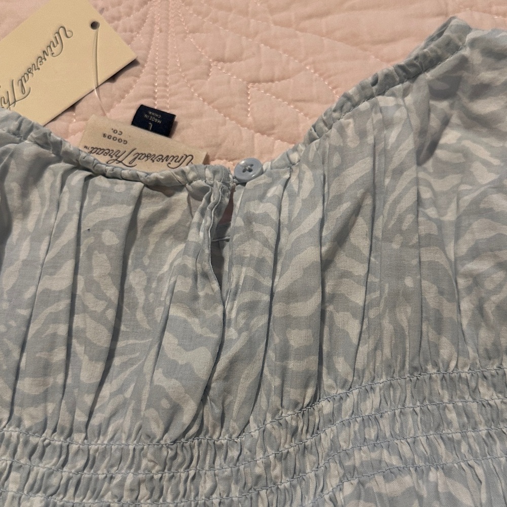 Universal Thread Blue Zebra Print Blouse - Picture 5 of 6